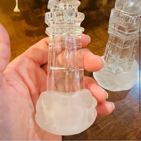 VINTAGE Elegant PAIR OF LENOX SALT & PEPPER Shakers 
Light House Home
FROSTED - Picture 3 of 3